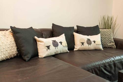 Homey and Secure apartment - Wembley Stadium! photo 27