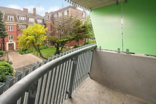 Homey and Secure apartment - Wembley Stadium! photo 31