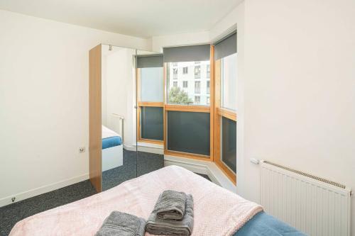 Homey and Secure apartment - Wembley Stadium! photo 34