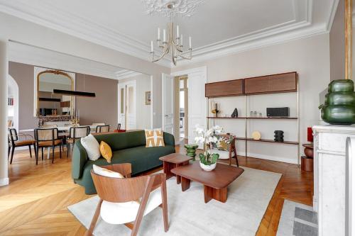 Le Marais Chic by Ecoflats