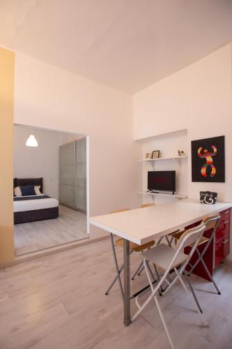 Elegant Little Apartment - City Center - M4 Station