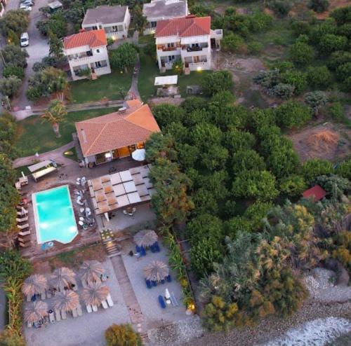 Skipper's Apartments