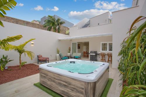 Mojo Surf Yoga House