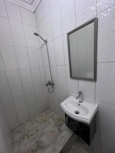 Un baño de Hearth and Home