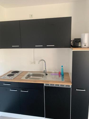 Η κουζίνα ή μικρή κουζίνα στο Apartment Aqualonnähe