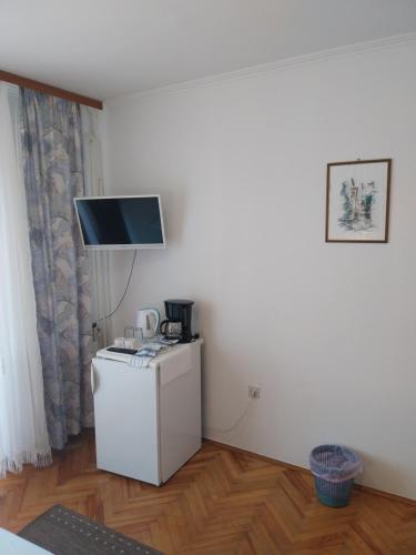 Ljubica Apartments and Rooms