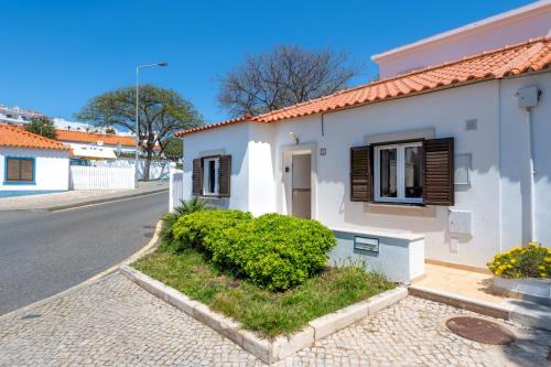 Villa Ancora - Nex to the Beach - Parking - Swimming Pool - BY BEDZY