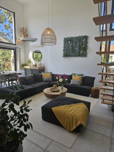 Photo de la galerie de l'établissement Le diamant de la presqu'île de Giens piscine, à Hyères