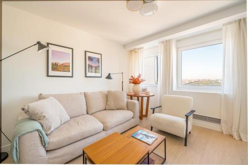 Plaza España Luxury Apt