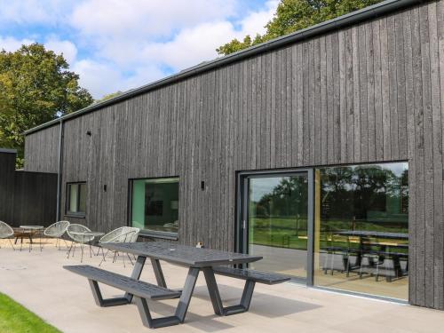 Gambar di galeri bagi Suetts Farm Barns di Southampton