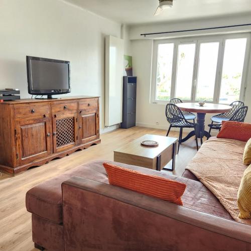 Charmant appartement au calme à proximité du Port, de la vieille ville de Nice , de la Promenade des Anglais