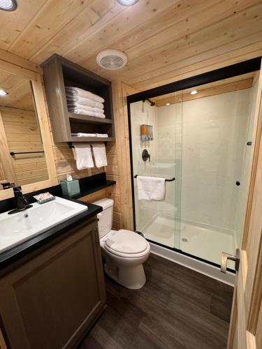 Un baño de Arches Hut