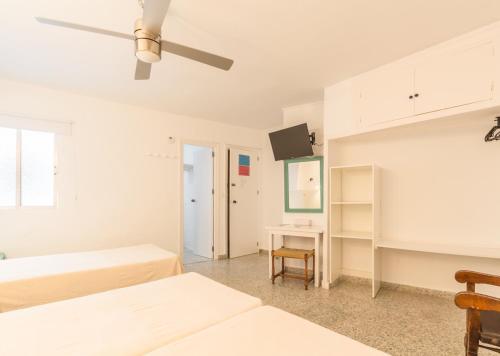 Gallery image of Hostal Altamar in Almuñécar