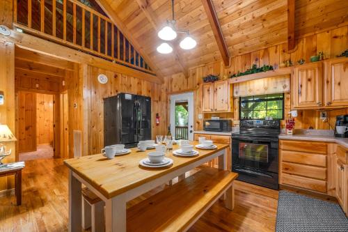 Kuchyň nebo kuchyňský kout v ubytování Lumber Jack Lodge By Avada Properties