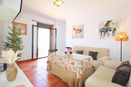 Entre Gruta y Teatro I by SIERRA VIVA