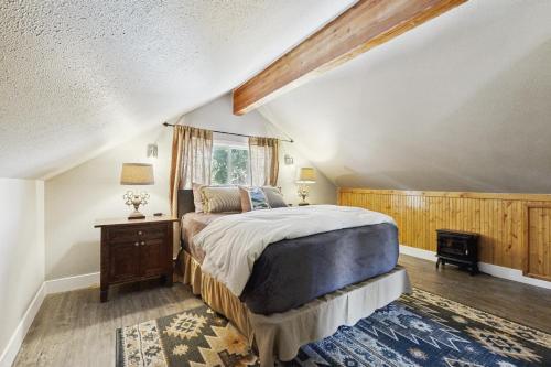 Postel nebo postele na pokoji v ubytování Cottage in the Pines