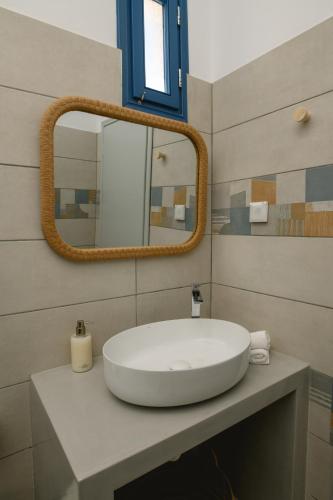Un baño de Amorgiani Gi