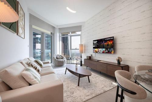 Mahogany 3 - 2BR 6 Guests - Pool & Prime Location