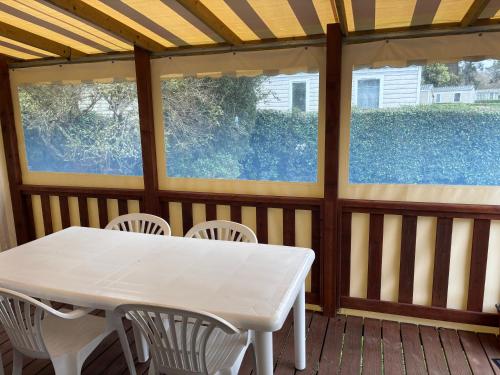 Photo de la galerie de l'établissement Mobilhome 6 pers camping 4 étoiles, à Pont-Aven