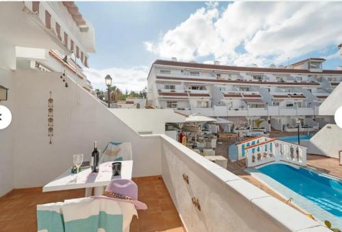 Serene Terrace And Pool