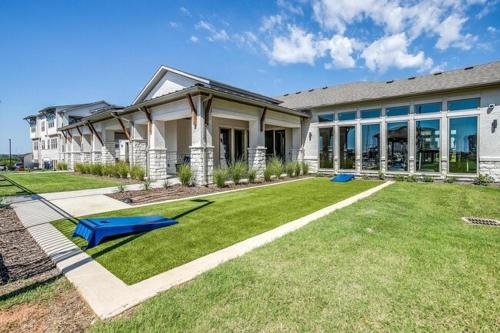 Κήπος έξω από το Chisholm Trace 1022 I Spacious 2 Bed 2 Bath