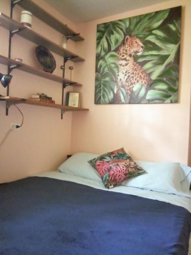 Postel nebo postele na pokoji v ubytování Cozy Tiny Home in Cerro Azul, Panama