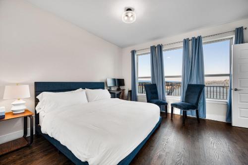Ένα ή περισσότερα κρεβάτια σε δωμάτιο στο Stylish 4br Lake House