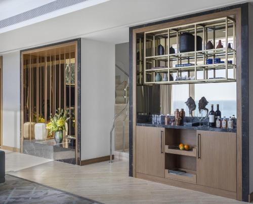 Una cocina o cocineta en The David Kempinski Tel Aviv