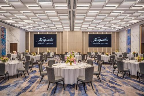 El área de trabajo o centro de convenciones de The David Kempinski Tel Aviv