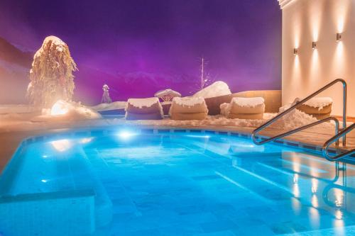 Hotel Plunhofの敷地内または近くにあるプール
