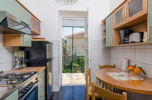 Apartments by the sea Orebic, Peljesac - 24372