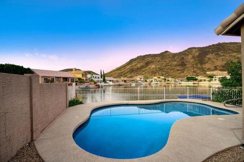 Bazén v ubytování Arrowhead Haven nebo v jeho okolí