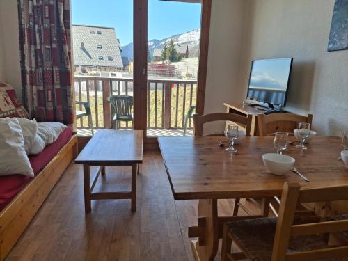 Saint-François-Longchamp - Location 6 personnes - FR-1-807-122