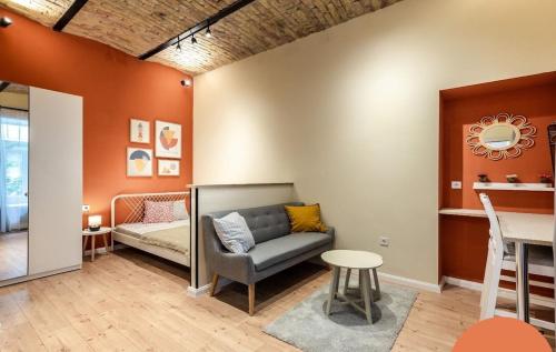 Cute apartment in Akacfa st, Moon