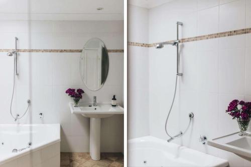 due foto di un bagno con lavandino e doccia di Coromandel Lodge, Berrima a Berrima