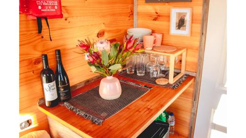 Bebidas en Saddle Country Escape by Tiny Away