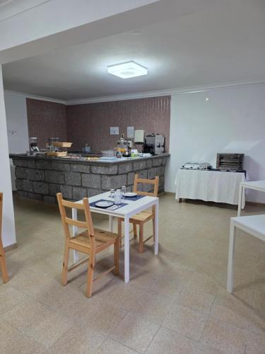 Η κουζίνα ή μικρή κουζίνα στο Serrana Gerês Inn