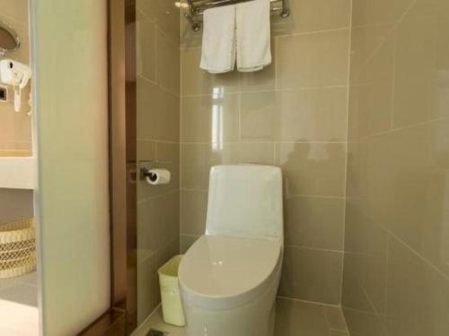 Un baño de GreenTree Inn Zhangjiagang Yangshe Old Street Stadium