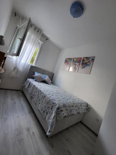 Prostrani apartman Moona - blizu centra grada sa pogledom na more i garazom