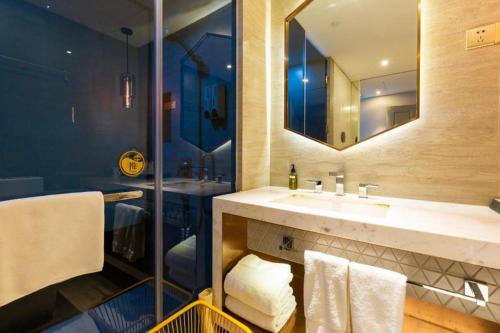Bagno di Shanghai Bund South China Harbour View Hotel