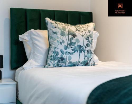 Luxury 3 Bedroom Contractor Stay House in Birmingham B23 near M6 & Fort Dunlop with Free Parking and WiFi photo 23