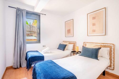 The Collection Barcelona - Pl Universitat Comfortable 3BD with private patio
