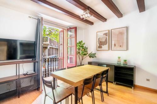 The Collection Barcelona - Pl Universitat Comfortable 3BD with private patio