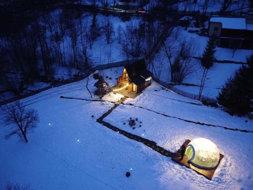 Kira's fairy-tale cottage v zimě