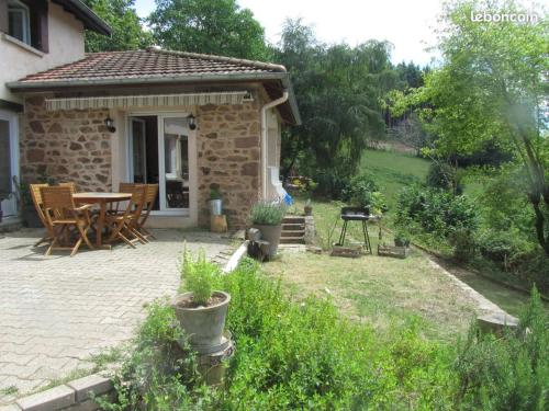 Maison dans le Beaujolais vert
