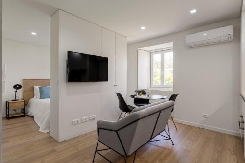 Charm Studio – Lisbon Getaway