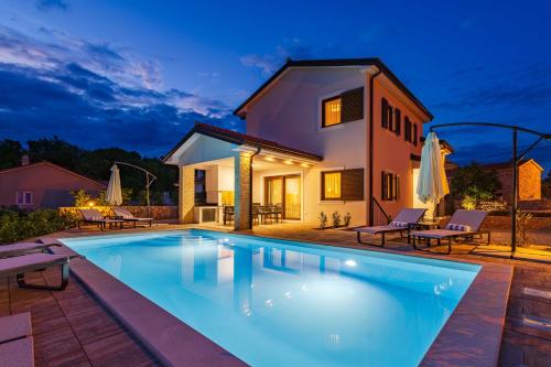 Villa Navis