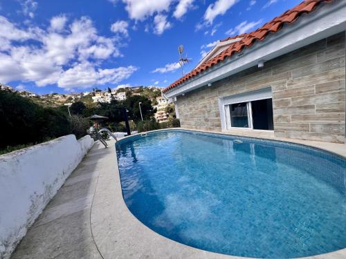 Casa Ibicenca - Precioso chalet con piscina