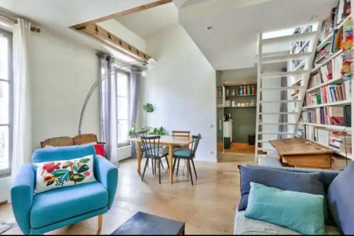 Photo de la galerie de l'établissement Nice duplex near Belleville, à Paris