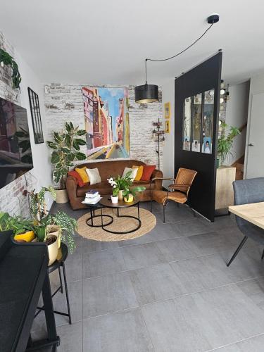 Maison avec deux chambres, un jardin et une terrasse